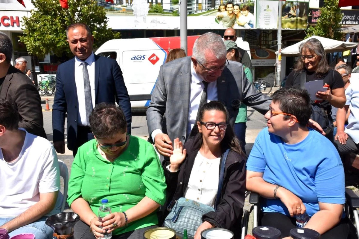Edremit Belediye Başkanı Mehmet Ertaş, Dünya Engelliler Haftası Programı\'na katıldı