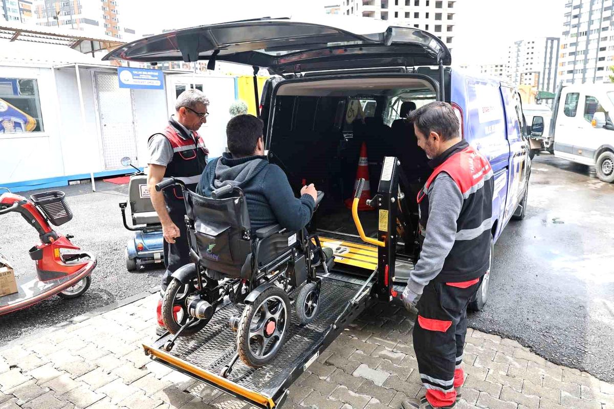 Talas Belediyesi Engelli Araçları Bakım Onarım Ünitesi Engellilere Hizmet Vermeye Devam Ediyor