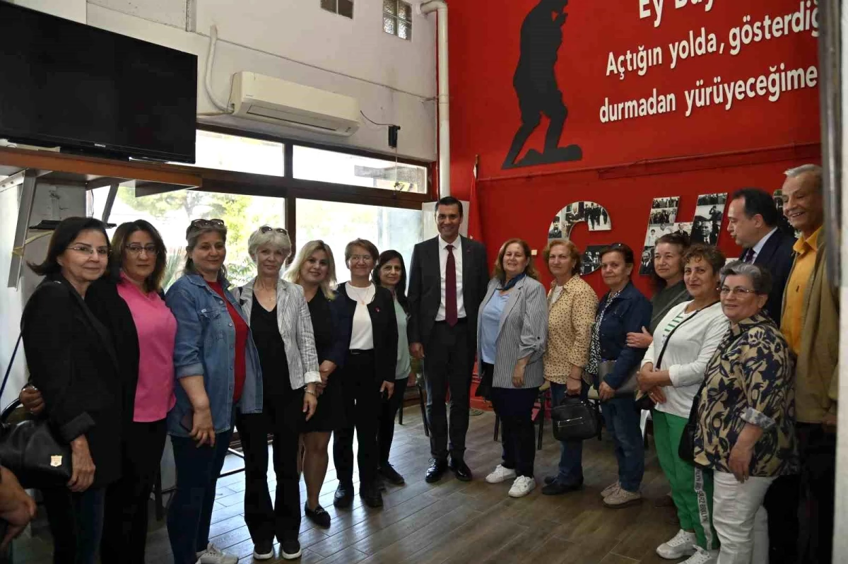 Manisa Büyükşehir Belediye Başkanı Mimar Ferdi Zeyrek Akhisar İlçe Başkanlığı\'nı Ziyaret Etti