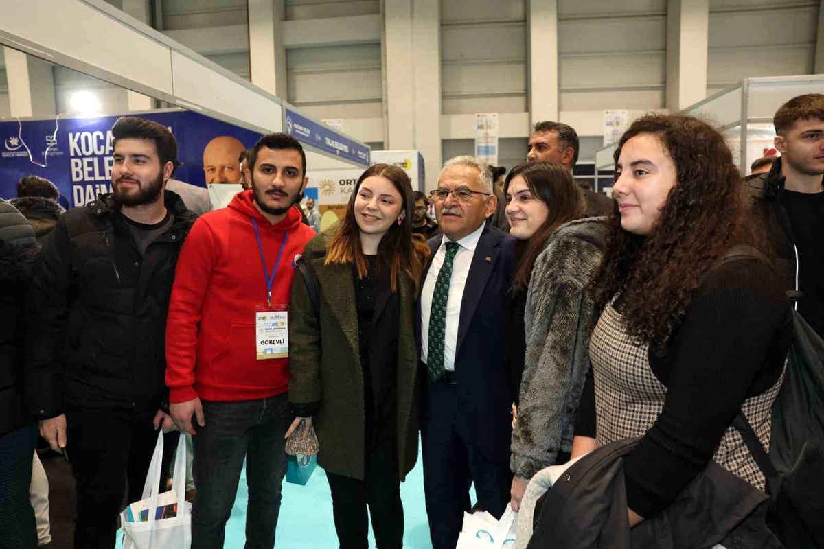 Kayseri Kariyer Merkezi 12 Bin 884 İş Başvurusu Aldı