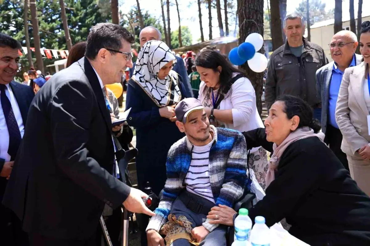 Çekmeköy Belediyesi Engelsiz Sevgi Festivali Düzenledi