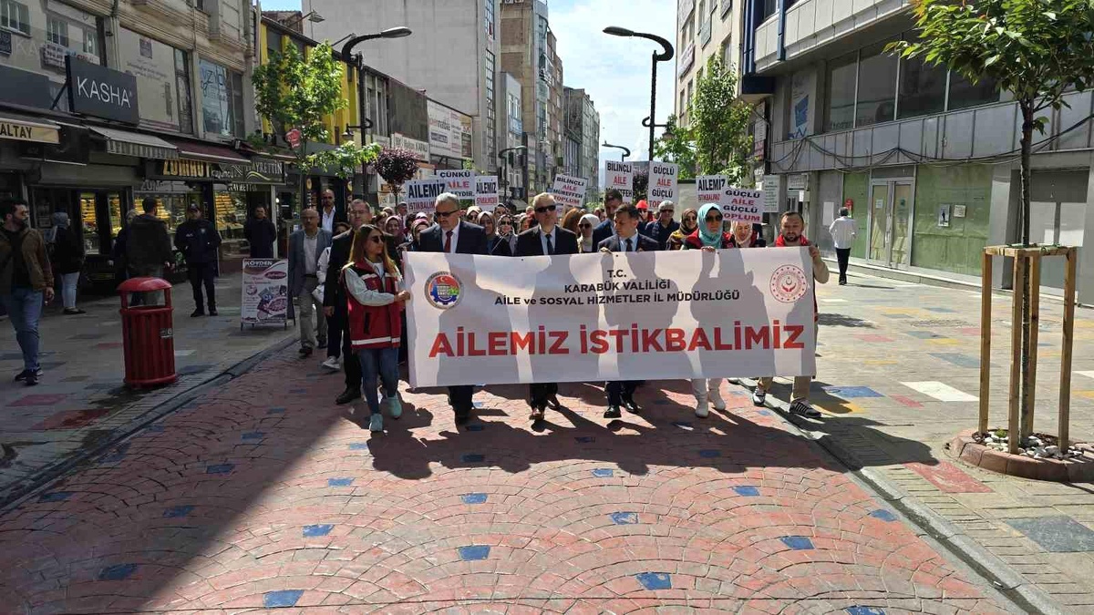 Karabük\'te \'Ailemiz İstikbalimiz\' temalı kortej yürüyüşü düzenlendi
