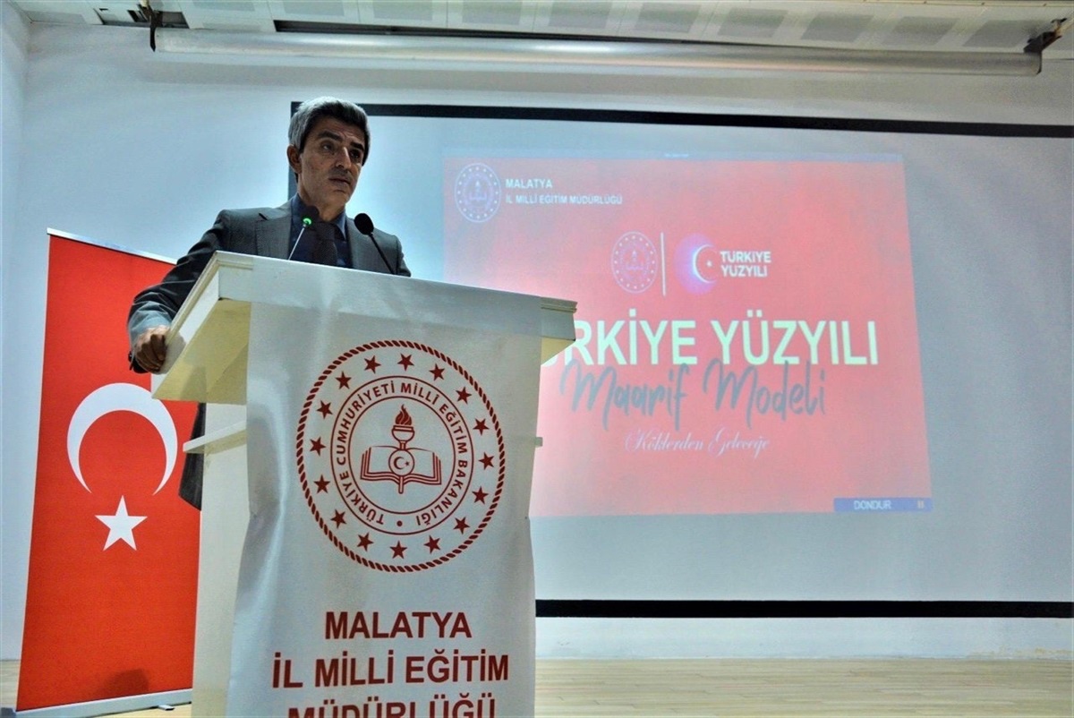 Malatya\'da Türkiye Yüzyılı Maarif Modeli Yeni Müfredat Taslağı Tanıtım ve Değerlendirme Toplantısı Yapıldı