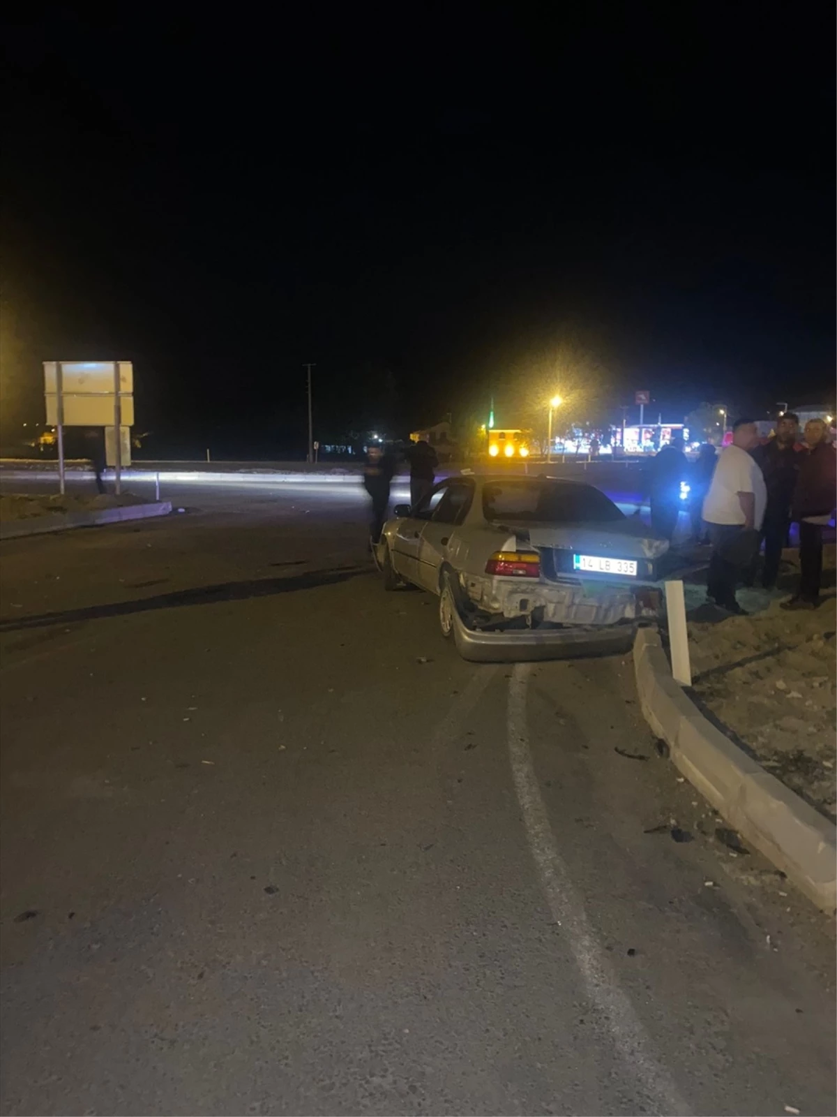 Bolu Mudurnu\'da otomobil ile minibüs çarpıştı: 1 yaralı