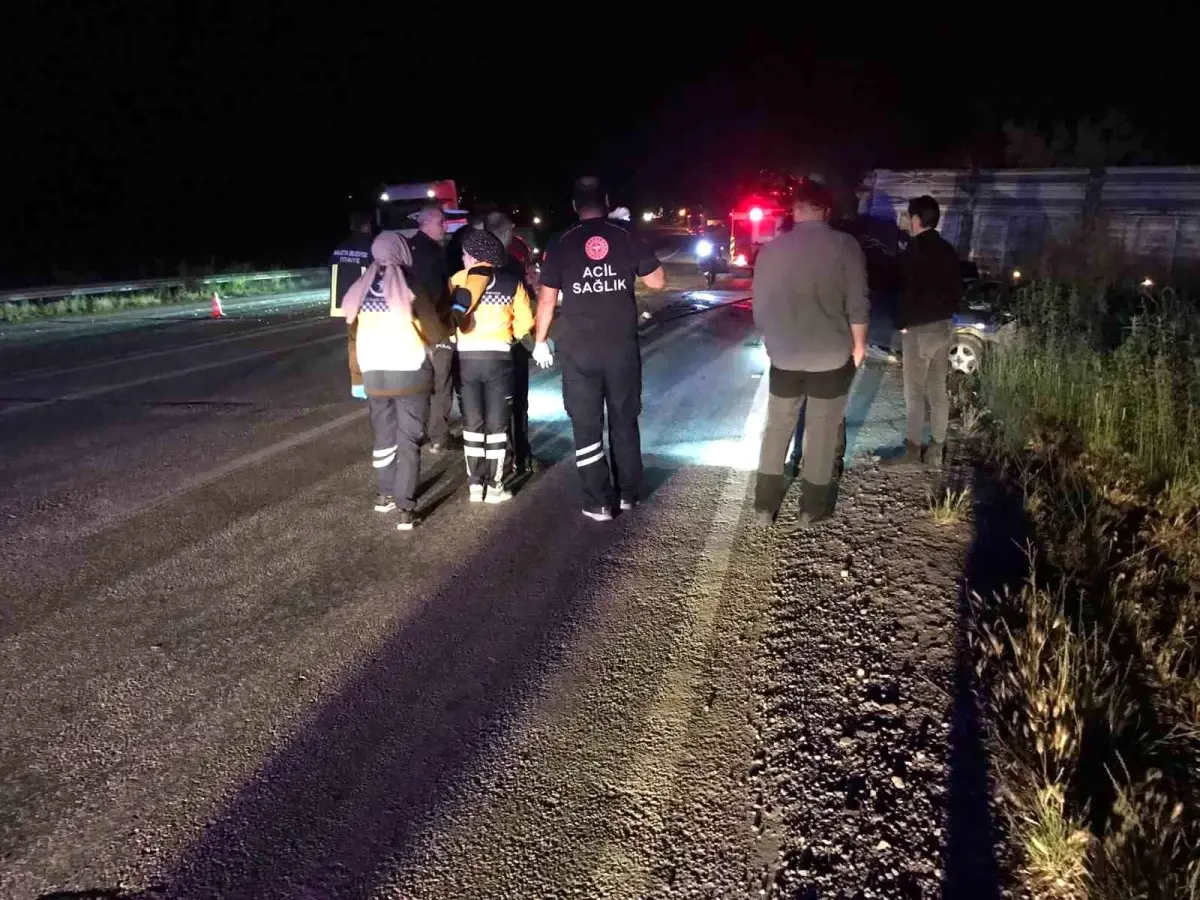 Adıyaman\'ın Gölbaşı ilçesinde otomobil ile tır çarpışması: 1 ölü