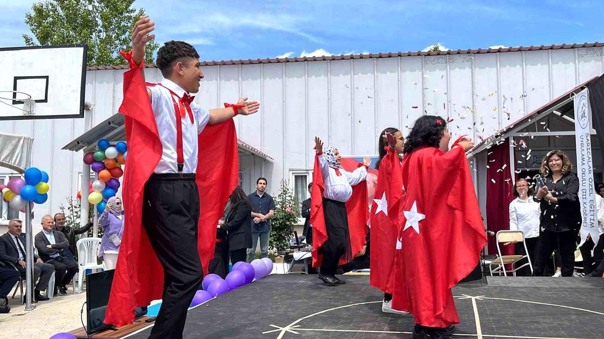 Bolu Sarıcalar Özel Eğitim Uygulama Okulu\'nda Engelliler Haftası Gösterileri
