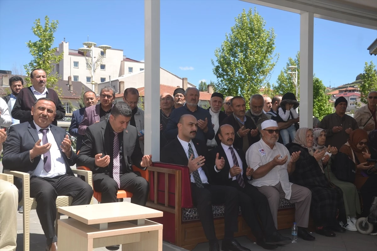 Sivas\'ın Şarkışla ilçesinde hacı adayları için uğurlama töreni düzenlendi