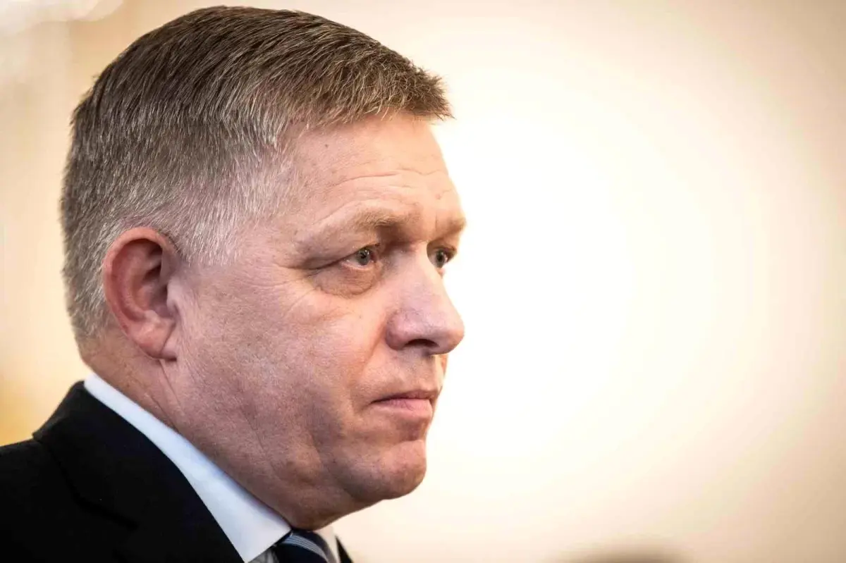 Slovakya Başbakanı Robert Fico Suikast Girişimine Uğradı