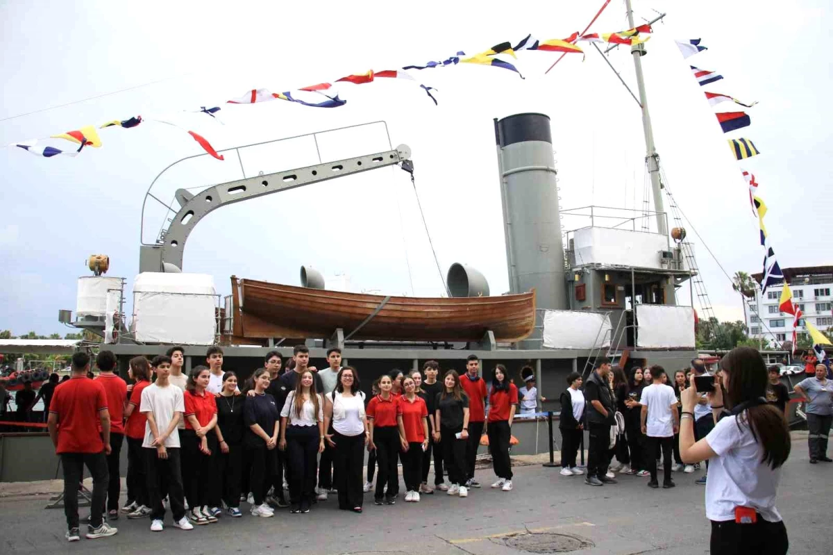TCG Nusret Müze Gemisi Mersin\'de Ziyarete Açıldı