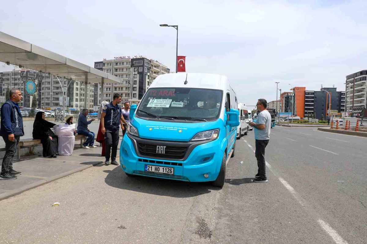 Diyarbakır\'da Toplu Taşıma Araçları Denetlendi