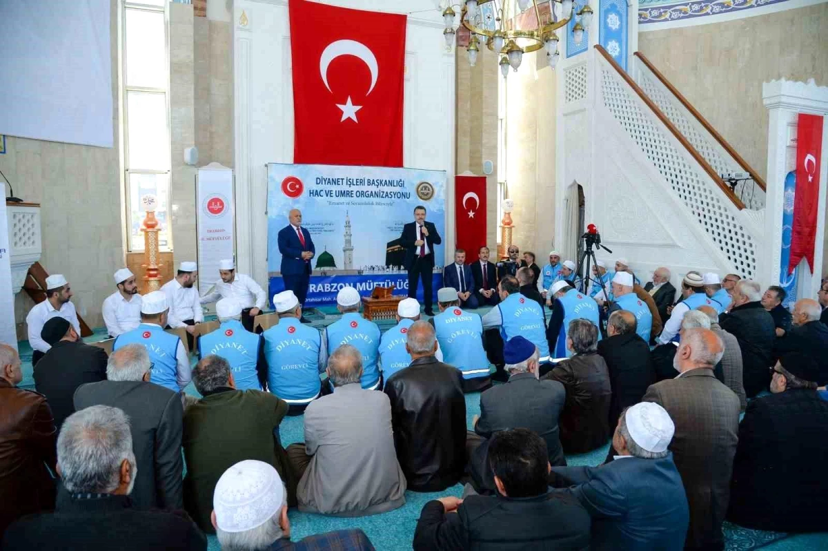 Trabzon Büyükşehir Belediye Başkanı Ahmet Metin Genç, 778 kişilik hac kafilesi için uğurlama merasimine katıldı