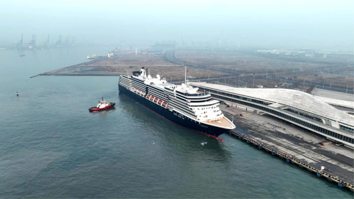 Çin, kruvaziyer gemilerinde seyahat eden yabancı turist gruplarına vizesiz giriş izni veriyor