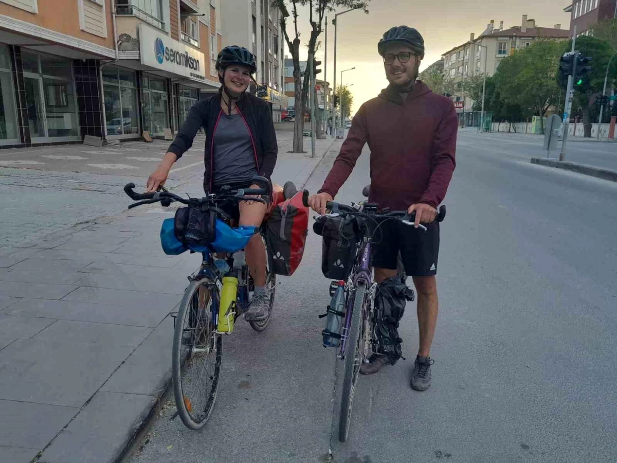 Alman Çift Bisikletle Türkiye Turuna Çıktı