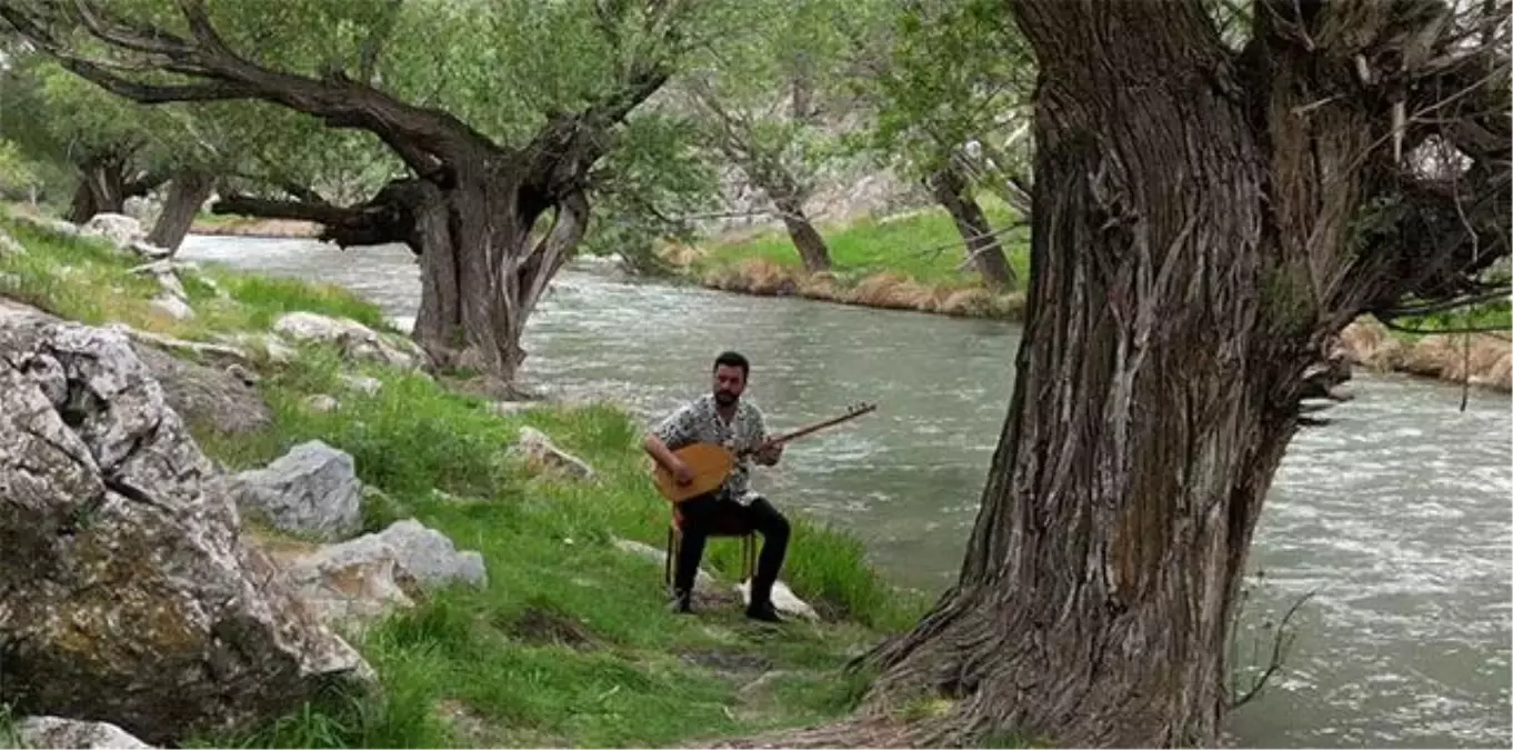 TRT İç Yapımlar Dairesi Başkanlığı tarafından hazırlanan \'Mahzuni\' belgeseli, ustanın vefatının 22. Yıldönümünde TRT 1 ekranlarında olacak