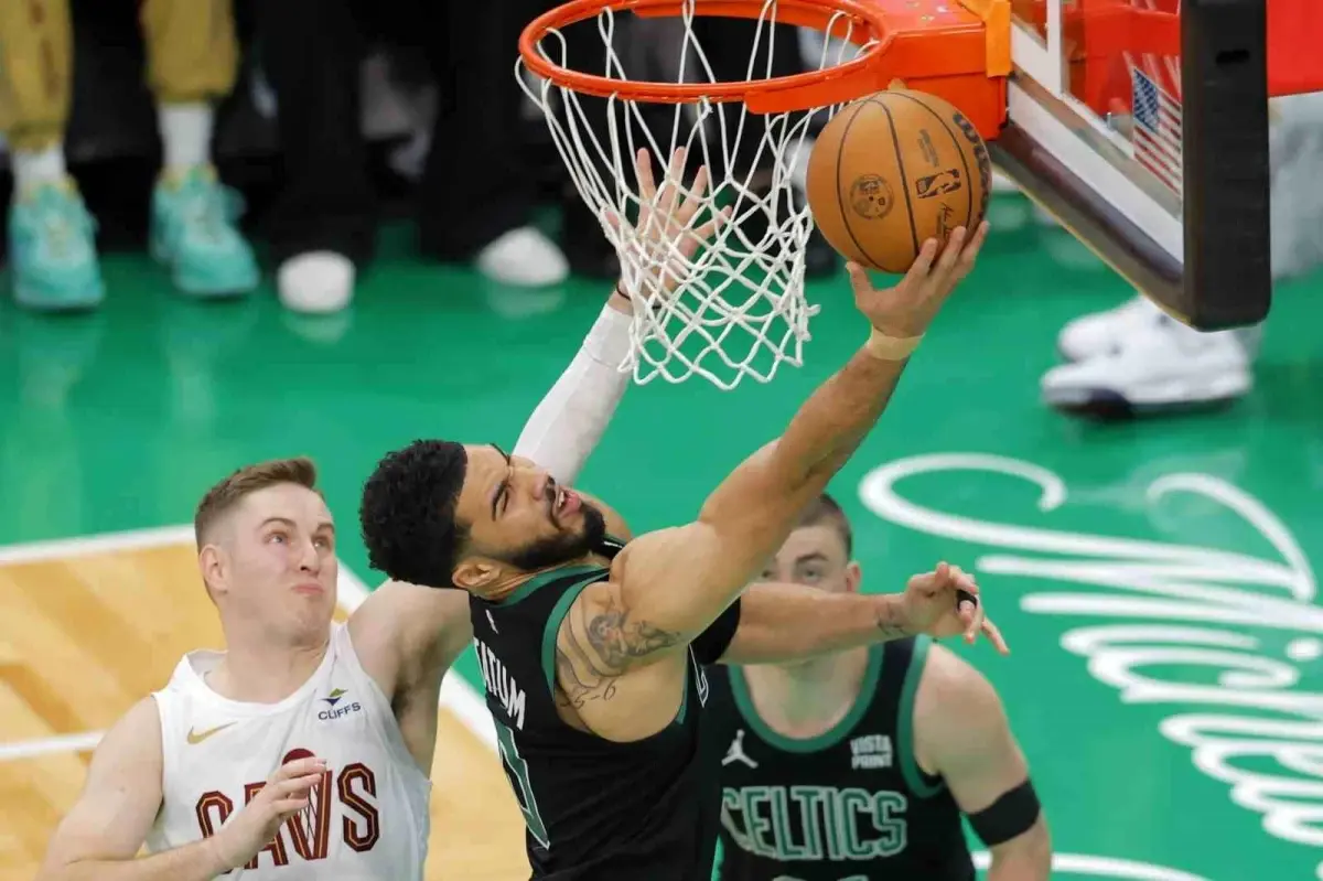 Boston Celtics, Cleveland Cavaliers\'ı yenerek konferans finaline yükseldi