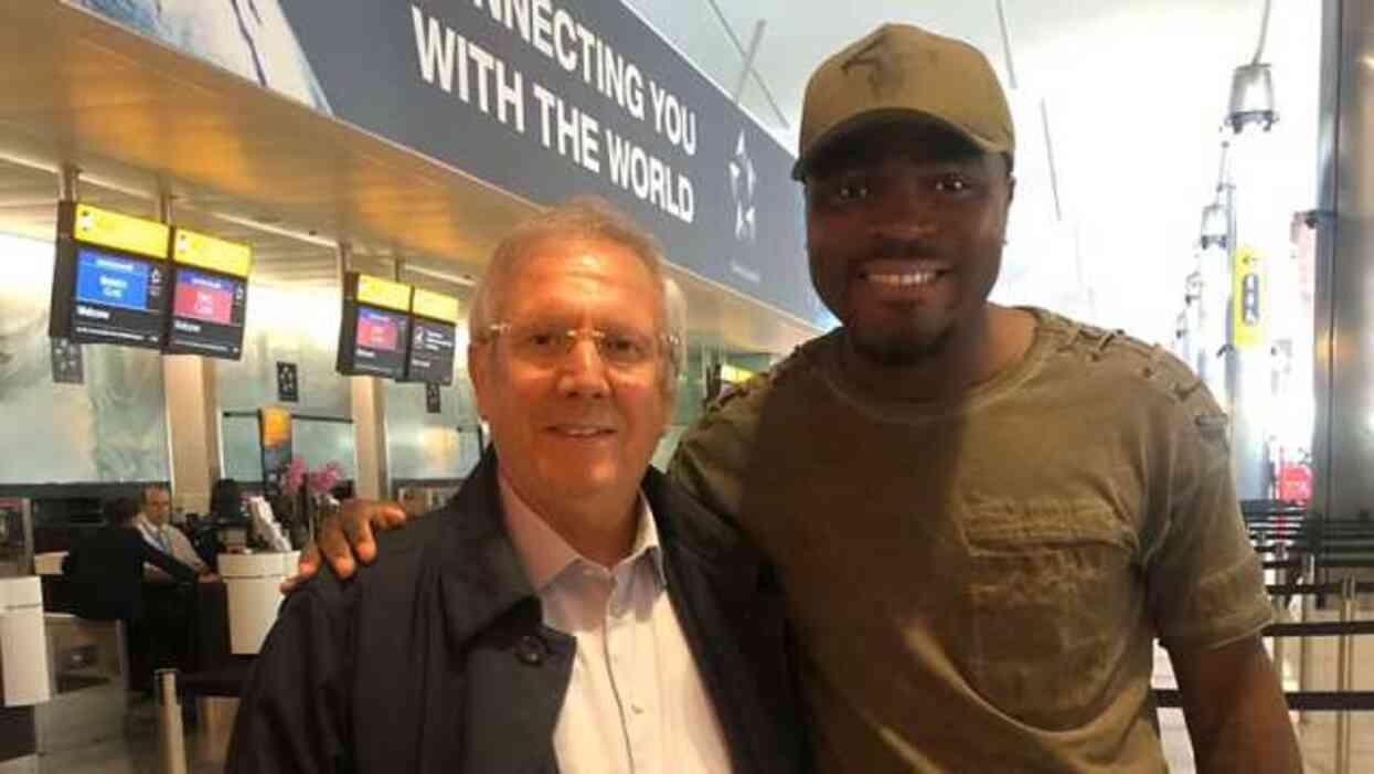 Emnaul Emenike'den Galatasaraylıları çıldırtacak paylaşım