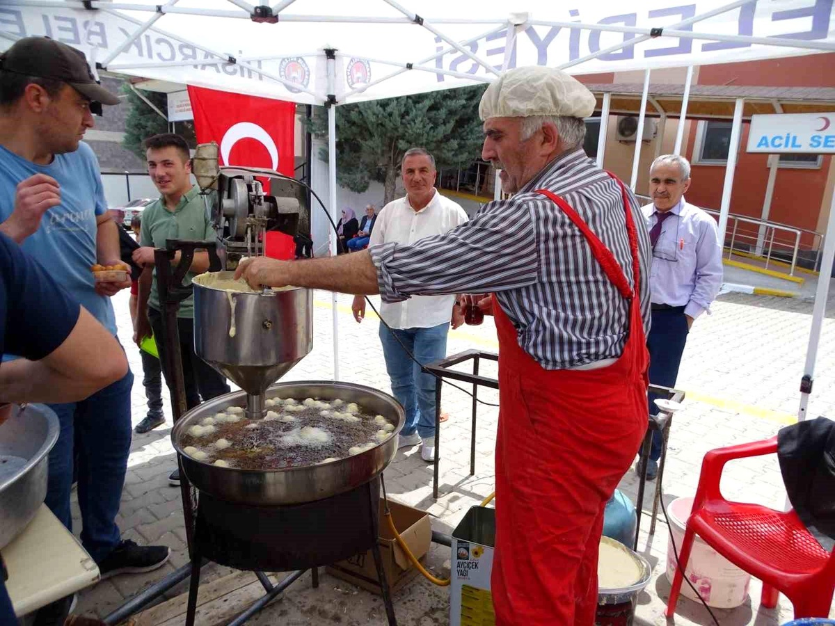Hisarcık İlçe Devlet Hastanesi Personeli Tarafından Geleneksel Lokma Hayrı Düzenlendi