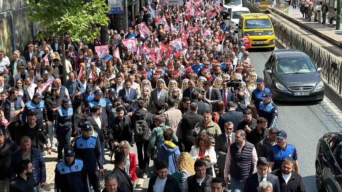 İstanbul\'da Atatürk\'ün Samsun\'a hareketinin 105. yılında yürüyüş düzenlendi