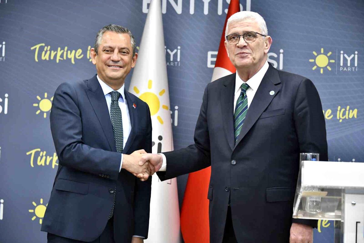 İYİ Parti lideri Dervişoğlu, CHP Genel Başkanı Özel\'le görüştü