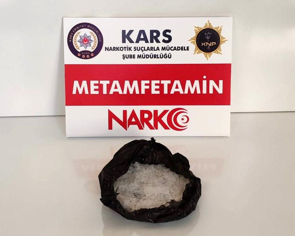 Kars\'ta uyuşturucuyla yakalanan 1 kişi tutuklandı