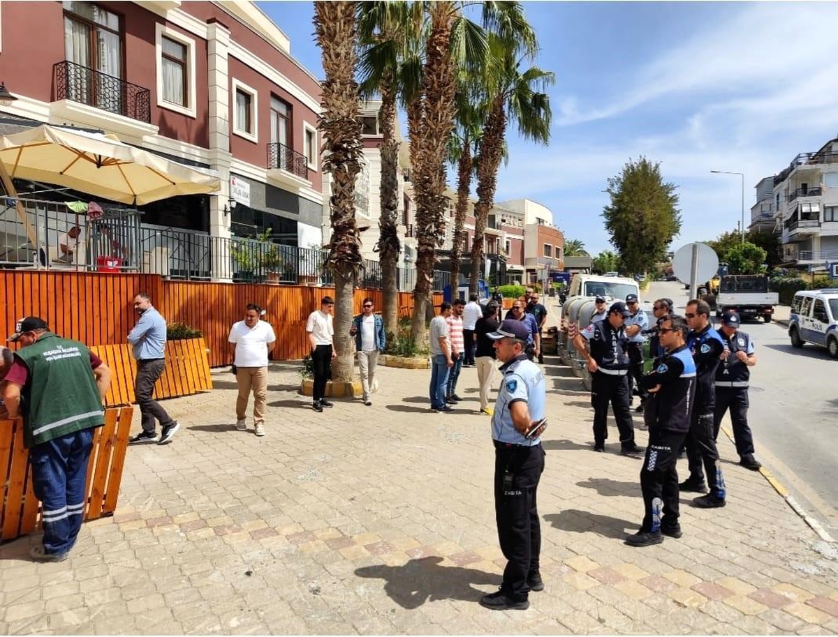 Kuşadası Belediyesi İşgal Edilen Alanlara Göz Açtırmıyor