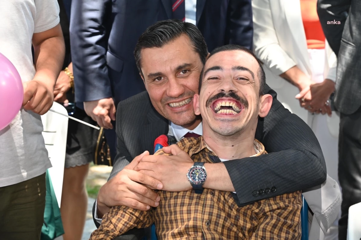 Manisa Büyükşehir Belediye Başkanı Engellilerle Bir Araya Geldi