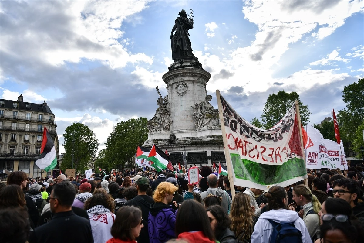 Paris\'te Filistinlilerin Nekbe\'nin 76. yıl dönümü için gösteriler düzenlendi