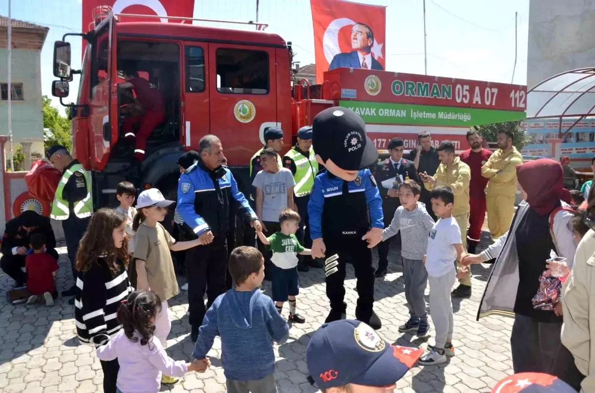 Samsun\'da Özel Eğitim Alan Çocuklara Polis Etkinliği