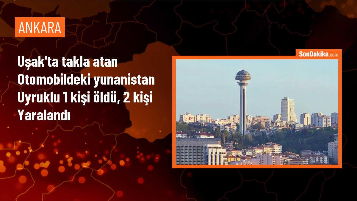 Uşak\'ta Yunanistan uyruklu otomobil takla attı: 1 ölü