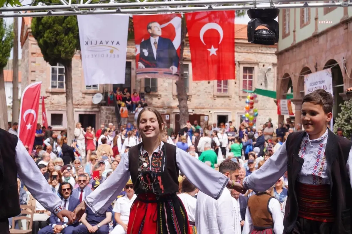 (BALIKESİR)- Ayvalık Küçükköy Teferic Şenlikleri Başladı