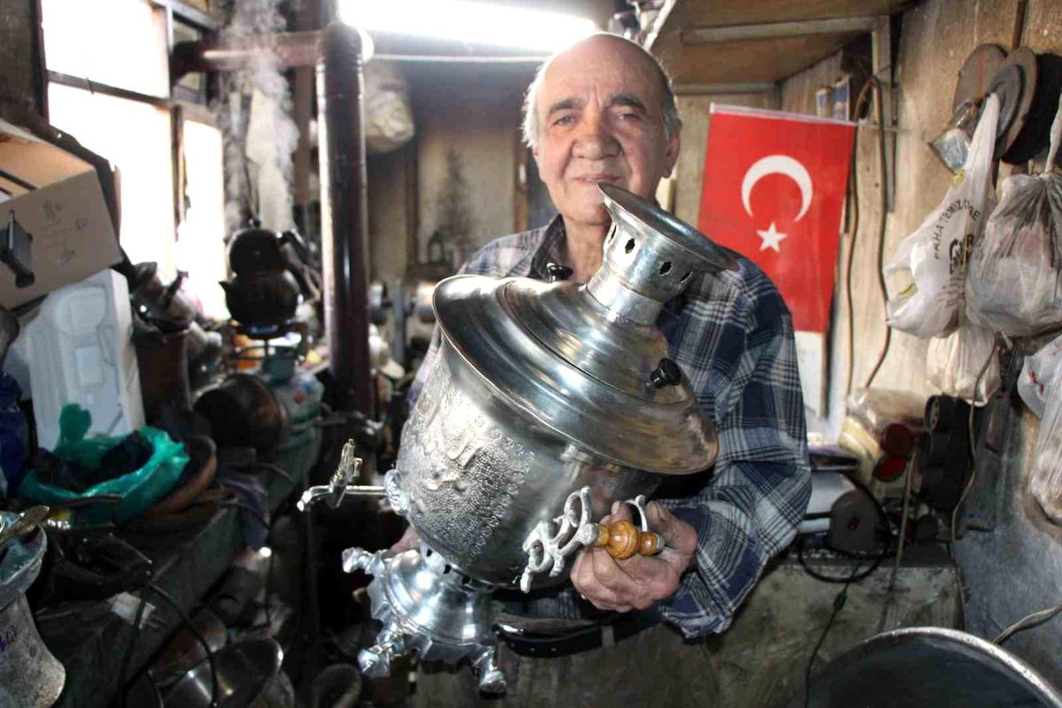 Amasya\'da Kalp Krizi Sonucu Hayatını Kaybeden Semaver ve Kalay Ustası Mustafa Sofu Son Yolculuğuna Uğurlandı