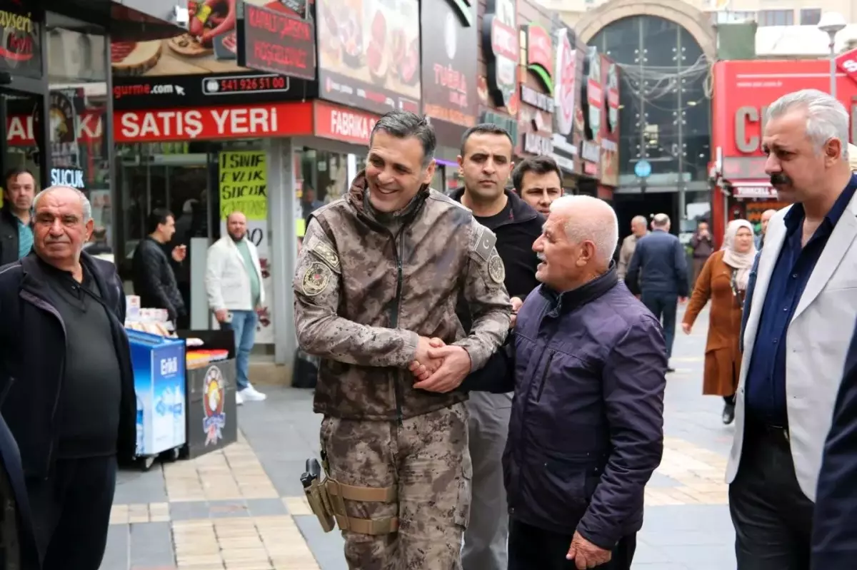 Kayseri İl Emniyet Müdürü ve Kayseri Ticaret Odası Başkanı esnafları ziyaret etti