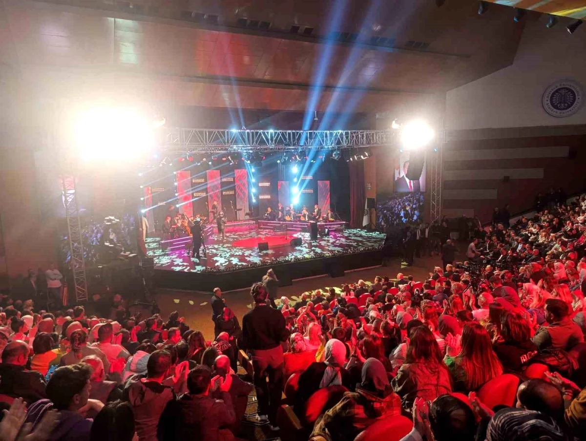 TRT Sanatçıları Şehir Konserleri Programı Erzurum\'da Başladı