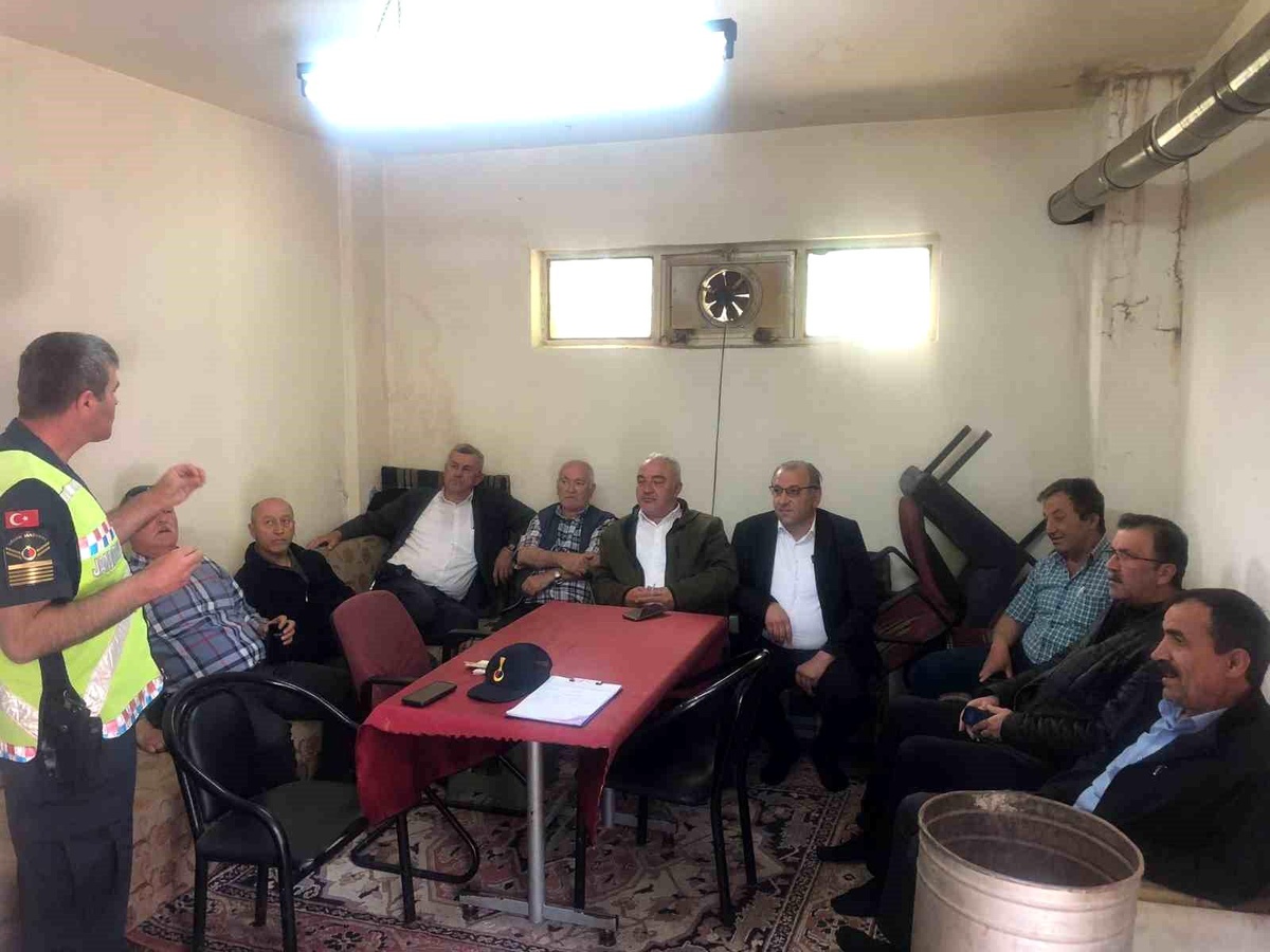 Bolu-Mudurnu Yolu Otobüs Şoförlerine Trafik Semineri Verildi