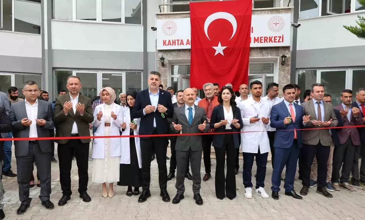 Adıyaman\'ın Kahta ilçesinde Ağız ve Diş Sağlığı Merkezi yeniden hizmete açıldı