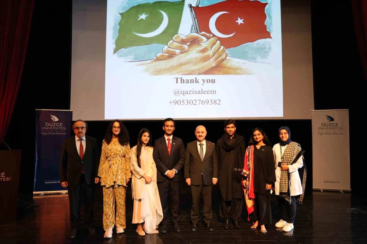 Düzce Üniversitesi\'nde Türkiye Pakistan İlişkileri Programı Düzenlendi
