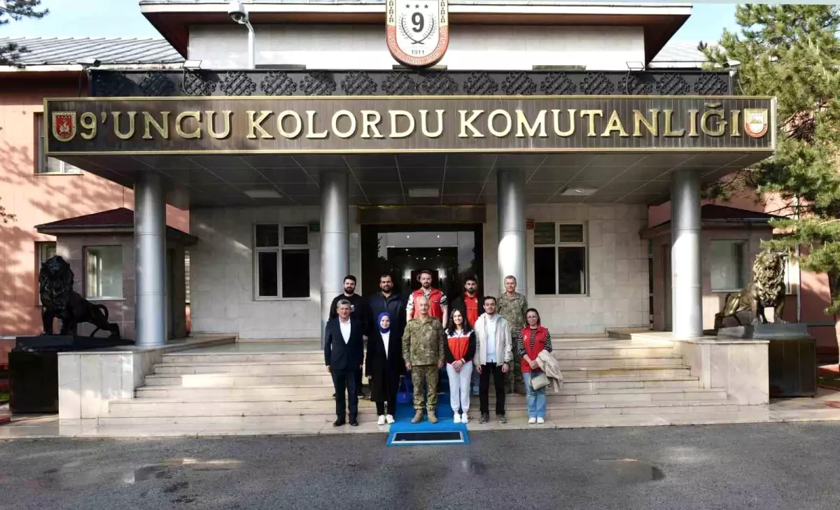 Gençlik Haftası münasebetiyle Tümgeneral Tevfik Algan ziyaret edildi