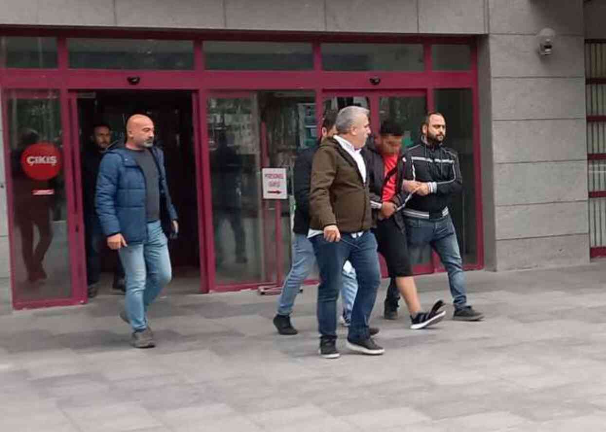 Motokurye Ata'nın katili: Babamın imam nikahlı eşini nereden tanıdığını sordum, beni tersledi Motokurye Ata'nın katili: Babamın imam nikahlı eşini nereden tanıdığını sordum, beni tersledi