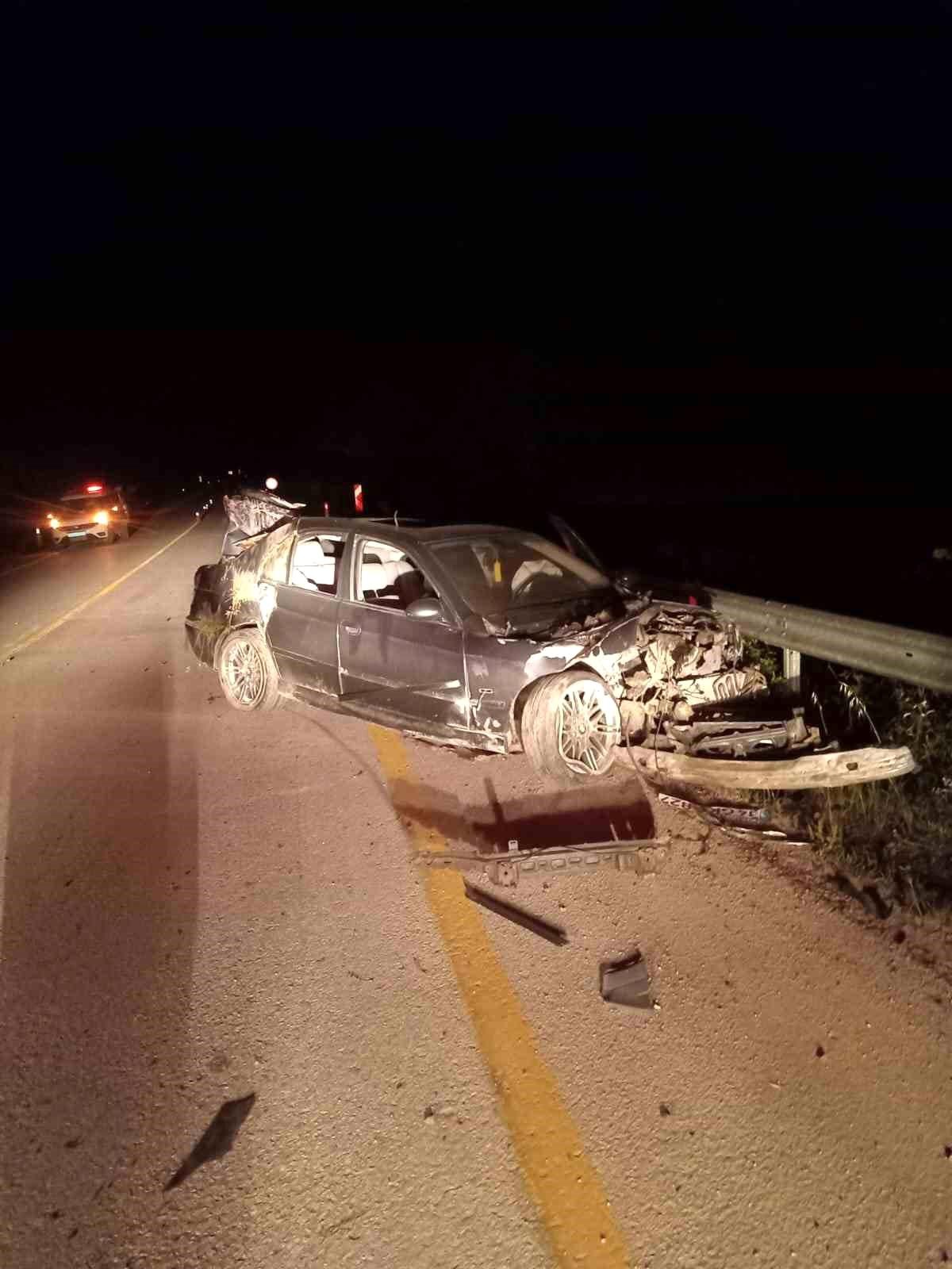 Kastamonu\'da otomobil ağaçlara ve bariyerlere çarptı: 1 yaralı