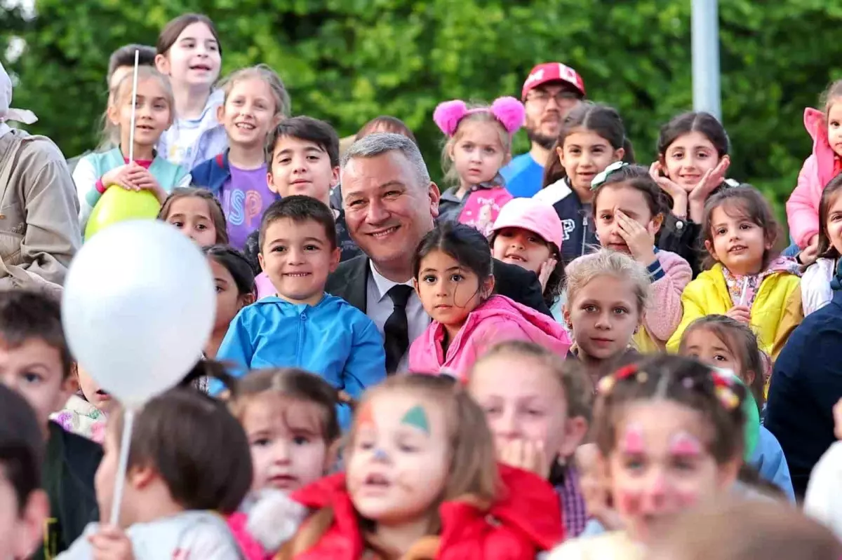 Serdivan Trafik Park\'ta Çocuk Kütüphanesi Açıldı