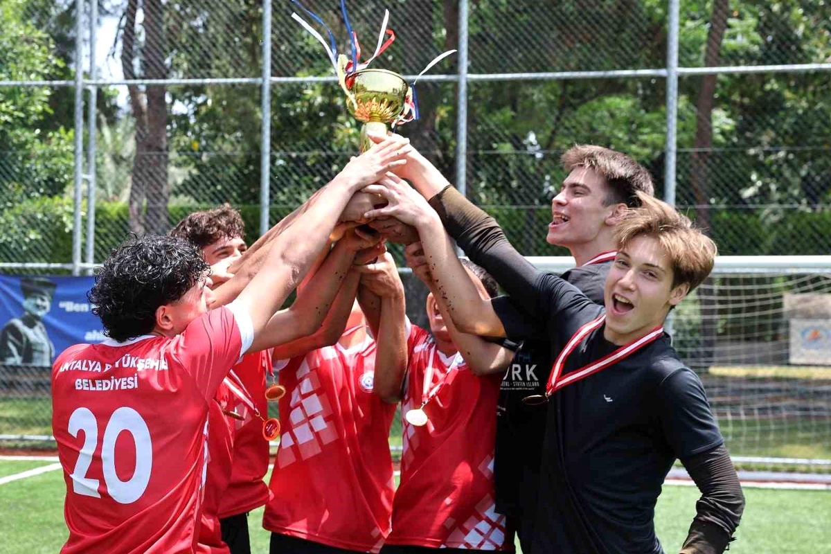Antalya Büyükşehir Belediyesi Futbol Turnuvası Sonuçlandı