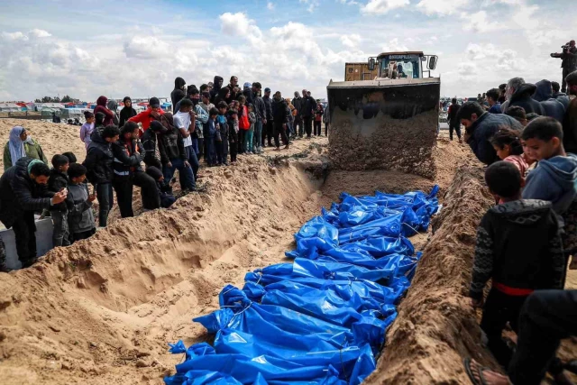 Dışişleri Bakanlığı, İsrail Dışişleri Bakanı'na Gazze'deki sivil soykırımı gösteren fotoğraflarla cevap verdi