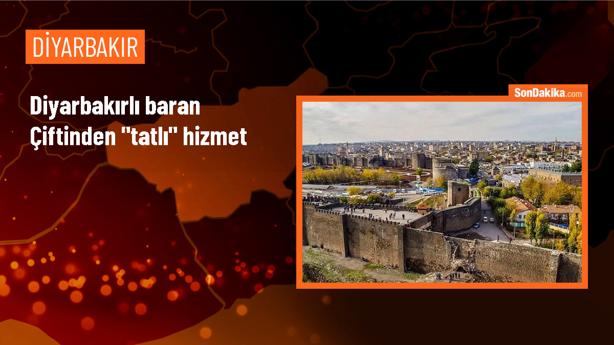 Diyarbakır\'da 6 çocuklu Baran çifti tarihi ve turistik mekanlarda tatlı satıyor