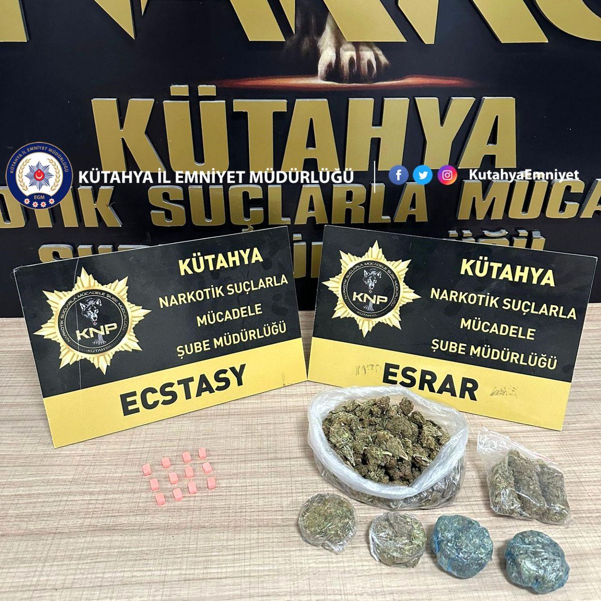 Kütahya\'da durdurulan otobüste uyuşturucu ele geçirildi