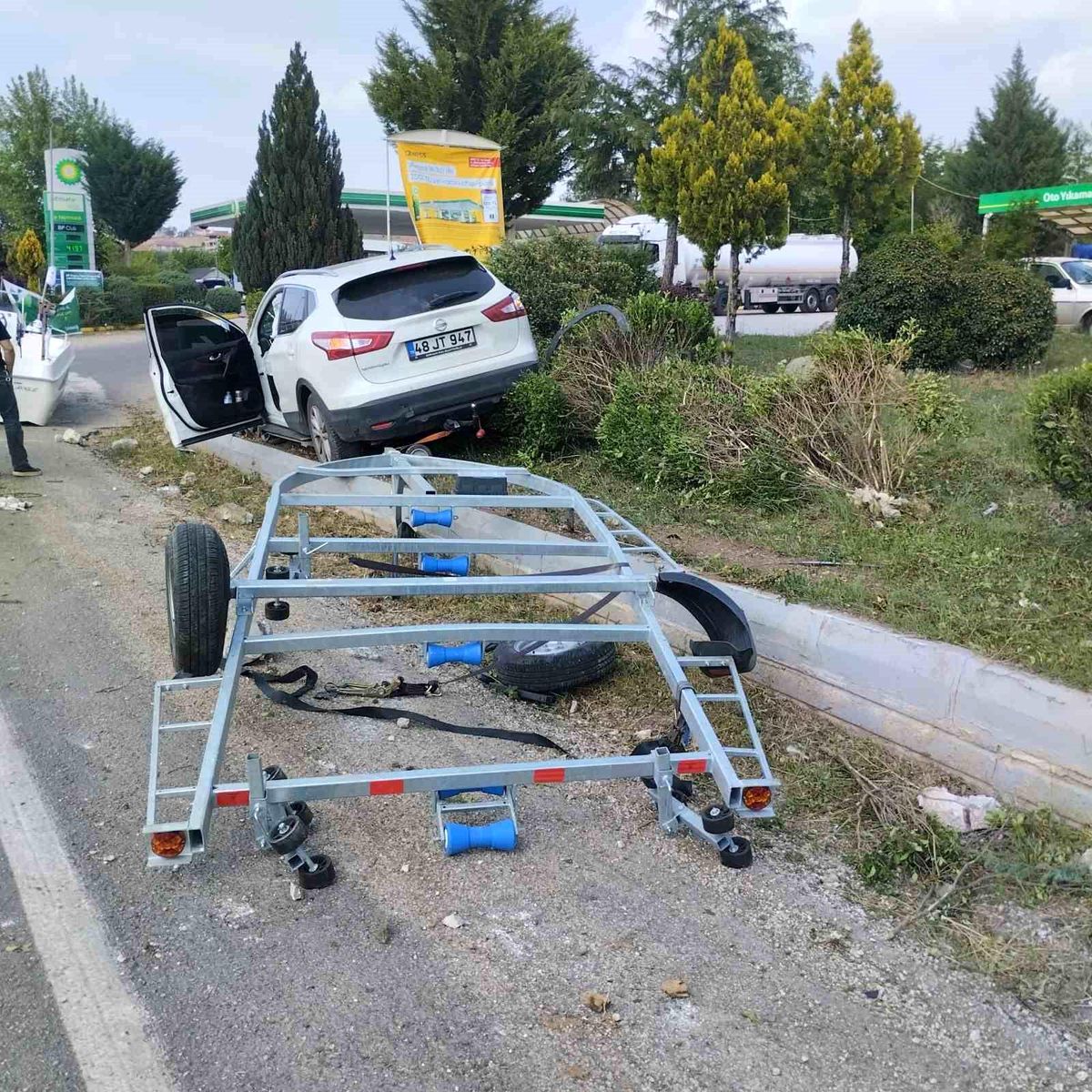 Ankara Büyükşehir Belediye Başkanı Mansur Yavaş\'ın abisi kaza yaptı