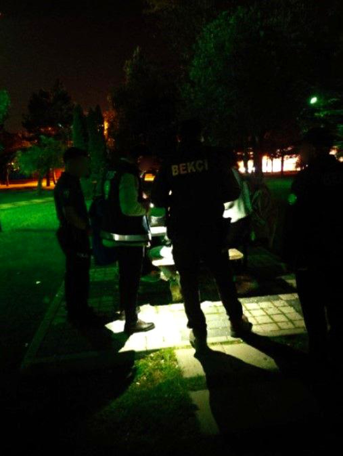 Eskişehir\'de Tombakzade Parkı\'nda yapılan uygulamada 43 şüpheli sorgulandı