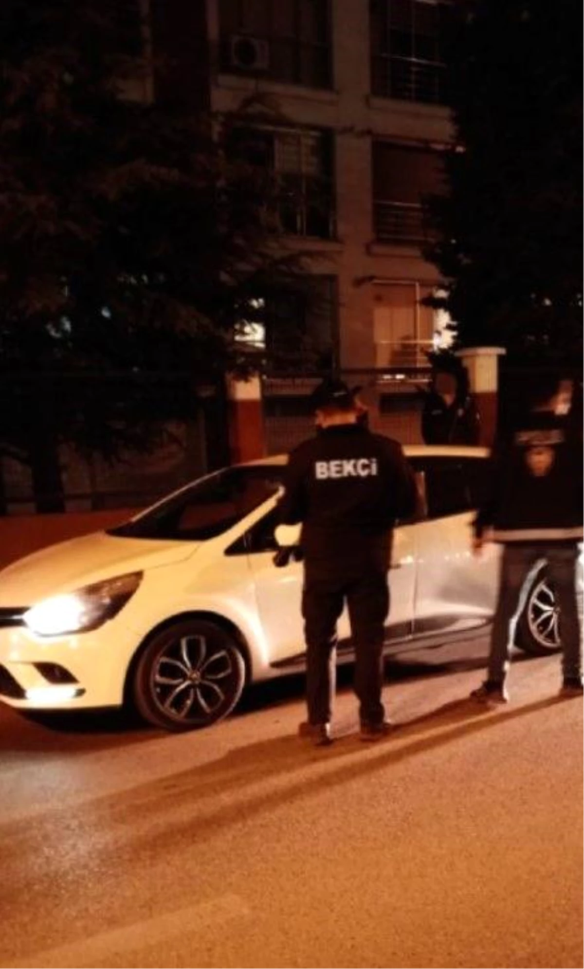 Eskişehir\'de polis ekipleri şüphelilere yönelik uygulama yaptı