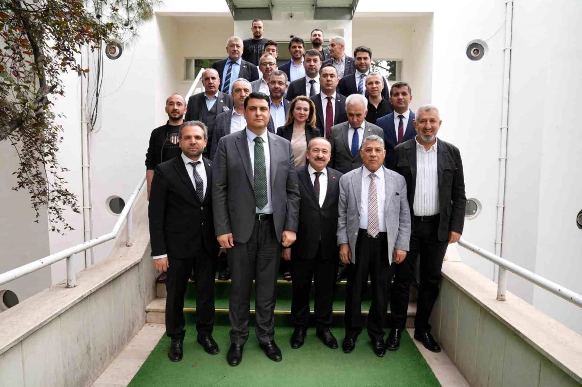 Şehitkamil Belediye Başkanı Gaziantep FK'ya moral ziyareti gerçekleştirdi