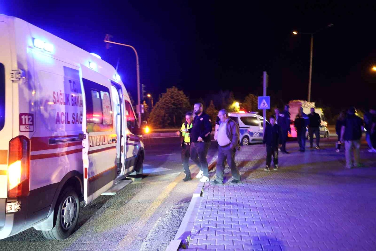 Nevşehir\'de Zincirleme Kaza: Kadın Sürücü Polis Çağırmayın Dedi