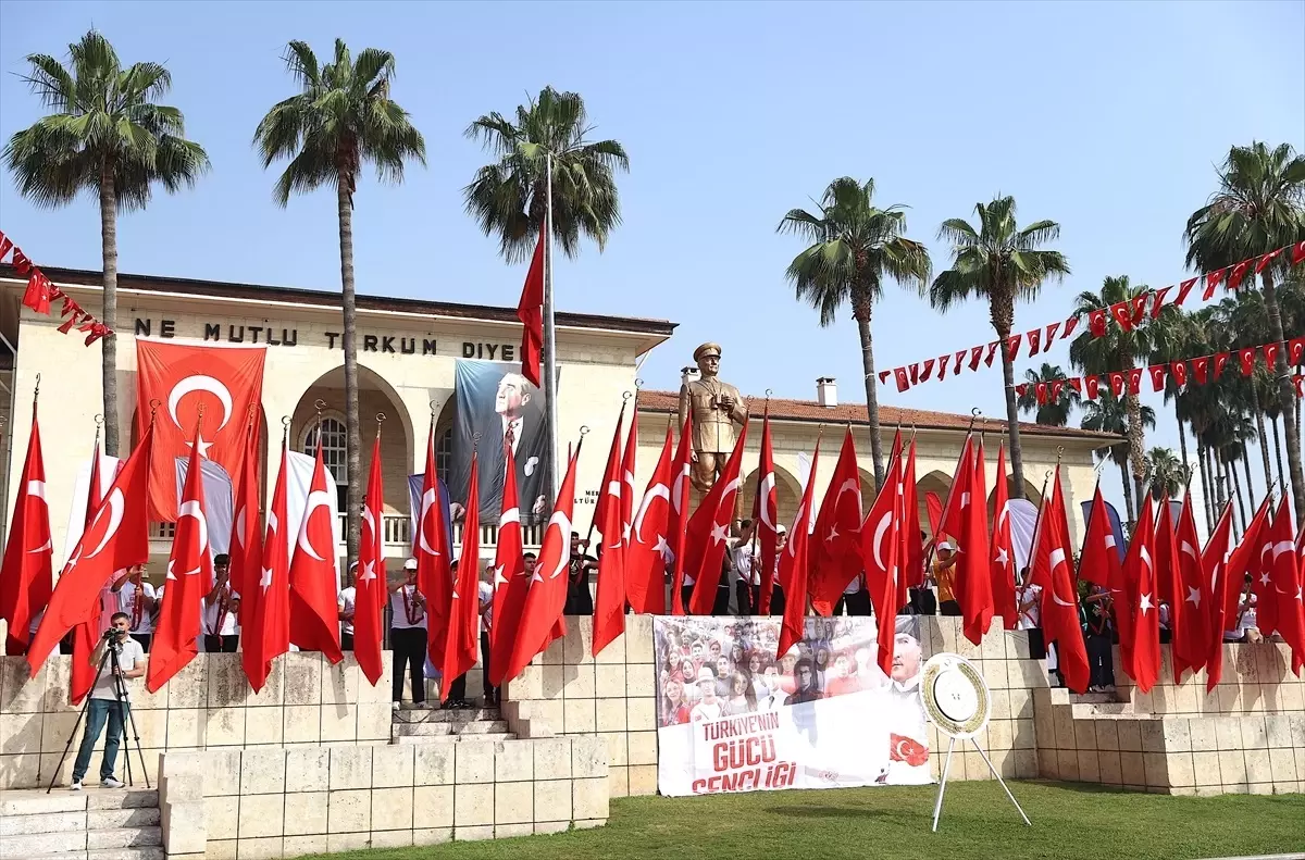 Adana, Mersin, Hatay ve Osmaniye\'de 19 Mayıs törenleri düzenlendi